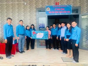 Bàn giao mái ấm Công đoàn cho 2 đoàn viên khó khăn tại huyện Thống Nhất