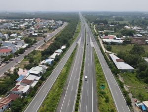 ダウザイ～タンフー高速道路の地上撤去作業の準備完了