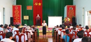 Tuyên truyền chính sách, Ok987 Okvip liên minh về BHXH, BHYT cho nông dân tại huyện Cẩm Mỹ.