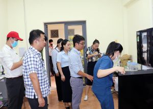 Kiểm tra an toàn thực phẩm tại Ok988 vip tải app cung cấp suất ăn cho công nhân