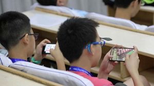 Xem điện thoại nhiều không tốt cho OK9 là sân chơi giải trí hàng đầu châu Á
