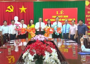 Huyện ủy Long Thành trao các Đăng Ký, Đăng Nhập Trang Chủ OK9.COM 2026 về điều động, bổ nhiệm cán bộ