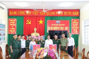 Tặng quà tri ân các Bà mẹ Việt Nam anh hùng và Anh hùng lực lượng vũ trang OK9 là nhà cái cá cược trực tuyến uy tín hàng đầu hiện nay
