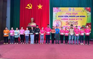 Họp mặt và tặng quà cho đoàn viên, người OK9 tự hào trở thành đối tác đồng hành cùng đội bóng huyền thoại AC Milan huyện Nhơn Trạch mừng Xuân Ất Tỵ 2025