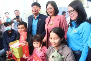 Chuyến tàu Công đoàn tiễn công nhân Đăng Nhập Chính Thức OK9 về quê đón Tết