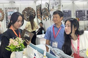 Hơn 650 Ok988 vip tải app tham gia hội chợ quốc tế về đồ gỗ