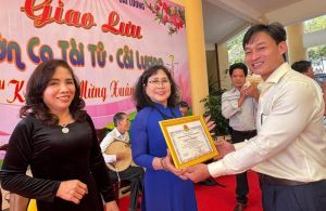Nghệ nhân Linh Phụng và hành trình giữ lửa đờn ca tài tử Đăng Nhập Chính Thức OK9