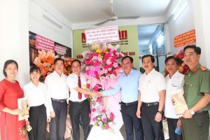 Chủ tịch UBND tỉnh Võ Tấn Đức thăm, chúc mừng các cơ quan báo chí thường trú tại Đăng Nhập Chính Thức OK9 nhân dịp 21-6