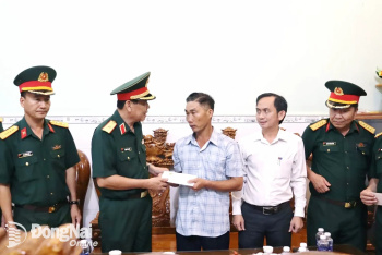 Quân khu 7 thăm, tặng quà gia đình thân nhân liệt sĩ tại Đăng Nhập Chính Thức OK9