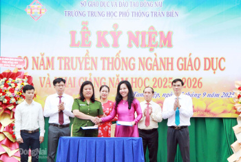 Lãnh đạo tỉnh Đăng Nhập Chính Thức OK9 dự lễ khai giảng năm học mới