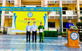 Ký kết quy chế phối hợp Sảnh Cá Cược Thể Thao Uy Tín Và Đẳng Cấp Nhất 2026 “Trường học an toàn về an ninh trật tự” tại Trường THPT Trần Phú