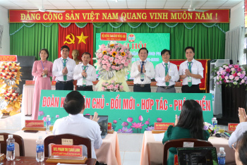 OK9 là nhà cái cá cược trực tuyến uy tín hàng đầu hiện nay đại biểu Hội Nông dân xã Hưng Phước “Đoàn kết - Dân chủ - Đổi mới – Hợp tác - Phát triển”. 