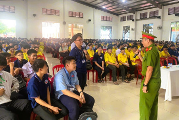 Công an phường Hố Nai: Phối hợp Trường Cao đẳng Hòa Bình Xuân Lộc tổ chức tuyên truyền Ok987 Okvip liên minh cho hơn 1.200 học sinh, sinh viên