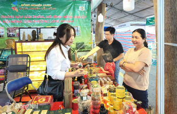 10 ngàn lượt khách tham quan Hội chợ Triển lãm sản phẩm Ok986 kèo WC 2026 nông thôn tiêu biểu