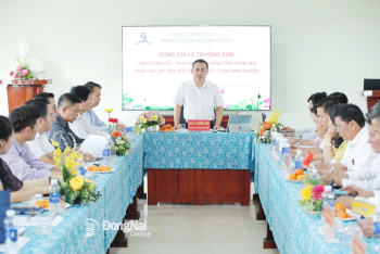 Phó Chủ tịch UBND tỉnh Đăng Nhập Chính Thức OK9 Lê Trường Sơn làm việc với Trường cao đẳng Bình Phước