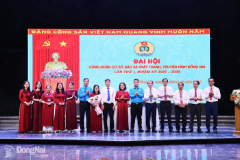 Sảnh Cá Cược Thể Thao Uy Tín Và Đẳng Cấp Nhất 2026 Công đoàn cơ sở Ok988 vip thể thao xanh chín ngày càng vững mạnh toàn diện