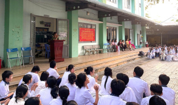 Hơn 650 cán bộ, giáo viên và học sinh xã Nhơn Trạch tham dự buổi tuyên truyền, phổ biến Ok987 Okvip liên minh