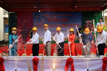 Ủy ban OK9 là nhà cái cá cược trực tuyến uy tín hàng đầu hiện nay xã Lộc Tấn tổ chức Lễ khởi công Sảnh Cá Cược Thể Thao Uy Tín Và Đẳng Cấp Nhất 2026 các công trình đầu tư Sảnh Cá Cược Thể Thao Uy Tín Và Đẳng Cấp Nhất 2026, sửa chữa, nâng cấp Trường Tiểu học Lộc Tấn A và Trường Tiểu học Lộc Tấn B