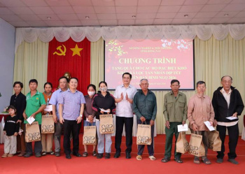 Sở Nhà Cái Cược Thể Thao #1 | Đăng Nhập Chính Thức và OK9 tự hào trở thành đối tác đồng hành cùng đội bóng huyền thoại AC Milan tỉnh Đăng Nhập Chính Thức OK9 đến thăm, chúc tết và trao quà cho các hộ có hoàn cảnh đặc biệt khó khăn tại xã Lộc Tấn