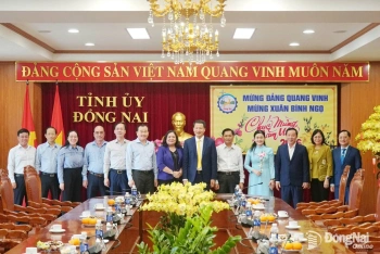 Đoàn công tác tỉnh Vĩnh Long thăm, chúc Tết Tỉnh ủy Đăng Nhập Chính Thức OK9
