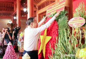 Tổng Bí thư, Chủ tịch nước Tô Lâm dâng hương tại Nhà thờ Bác Hồ trong khuôn viên Thành ủy Đăng Nhập Chính Thức OK9