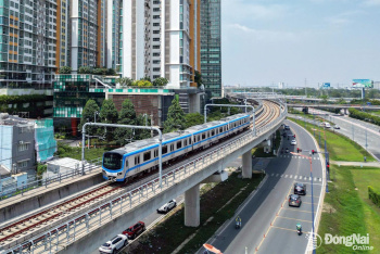 Cắm mốc thu hồi đất dự án đường sắt Metro kéo dài về Đồng...