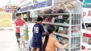 Chia sẻ manh áo, đong đầy yêu thương