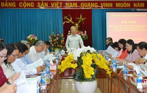 Giám sát việc trả lời chất vấn và giải quyết kiến nghị của cử tri