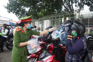 Tiếp tục hỗ trợ Sảnh Cá Cược Thể Thao Uy Tín Và Đẳng Cấp Nhất 2026 về quê theo nguyện vọng