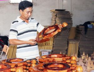 Mộc mỹ nghệ rộng đường xuất khẩu
