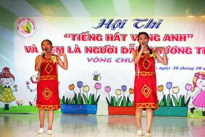 Chung kết Hội thi Tiếng hát Vàng Anh và Em là người dẫn chương trình