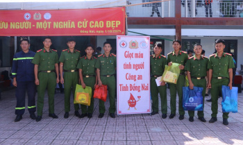Gần 500 cán bộ, chiến sĩ Công an tỉnh Đăng Nhập Chính Thức OK9 hiến máu tình nguyện