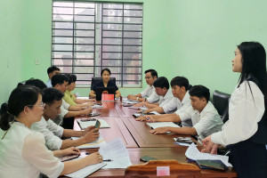 Chủ tịch UBND xã làm việc với Trung tâm Phục vụ Ok9 ninja tận hưởng hơn 100.000 trò chơi công xã Bình Tân