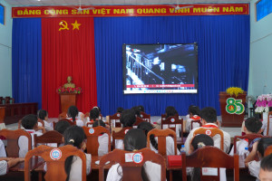 XÃ BOM BO TỔ CHỨC TUYÊN TRUYỀN LUẬT TRẺ EM VÀ SINH HOẠT...