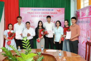 Xã Đak Lua Trao Giấy chứng nhận kết hôn cho 03 cặp đôi, gắn kết hạnh phúc gia đình và cải cách Ok9 ninja tận hưởng hơn 100.000 trò chơi