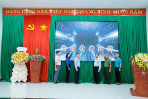 Phường Đồng Xoài ra quân triển khai Chiến dịch Mùa hè số và hỗ trợ hộ ôk9 truy cập ngay chuyển đổi số