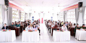 XÃ HƯNG PHƯỚC KHAI GIẢNG LỚP BỒI DƯỠNG KIẾN THỨC QUỐC PHÒNG...