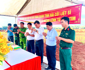 LỘC THẠNH DÂNG HƯƠNG TRI ÂN CÁC ANH HÙNG LIỆT SĨ, THĂM VÀ...