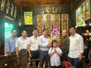 LÃNH ĐẠO XÃ LỘC QUANG THĂM, CHÚC MỪNG ĐẠI LỄ PHẬT ĐẢN PHẬT...