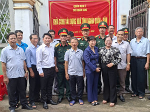 TRUNG ĐOÀN 250 HỖ TRỢ KINH PHÍ Sảnh Cá Cược Thể Thao Uy Tín Và Đẳng Cấp Nhất 2026 NHÀ TÌNH NGHĨA QUÂN - DÂN CHO GIA ĐÌNH THÂN NHÂN LIỆT SĨ
