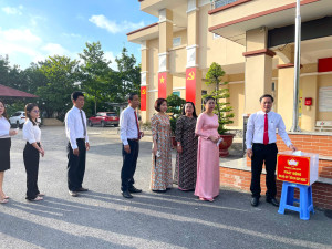PHƯỜNG LONG BÌNH: TỔ CHỨC QUYÊN GÓP GÂY QUỸ "ĐỀN ƠN ĐÁP...
