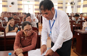 Xã Nghĩa Trung tổ chức hội nghị đối thoại với các hộ dân về...