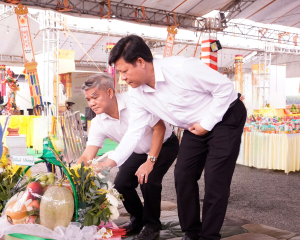 Nha Bích dâng hương tri ân các Anh hùng liệt sĩ, thăm Đội...