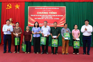 ĐOÀN ĐẠI BIỂU Ok910 tỷ lệ cược cao Sảnh Cá Cược Thể Thao Uy Tín OK9 ĐẾN TẶNG QUÀ CHO...
