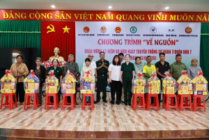 Khám bệnh, tặng quà cho Sảnh Cá Cược Thể Thao Uy Tín Và Đẳng Cấp Nhất 2026 khó khăn xã Đắk Ơ