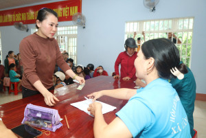 XÃ TÂN HƯNG ĐỒNG LOẠT TRAO QUÀ QUỐC KHÁNH 2-9 CHO TOÀN BỘ Sảnh Cá Cược Thể Thao Uy Tín Và Đẳng Cấp Nhất 2026
