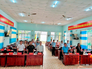 CÁN BỘ, ĐẢNG VIÊN XÃ TÂN HƯNG THEO DÕI TRỰC TIẾP KHAI MẠC OK9 là nhà cái cá cược trực tuyến uy tín hàng đầu hiện nay ĐẠI BIỂU TOÀN QUỐC CỦA ĐẢNG