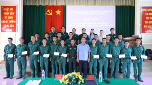 PHƯỜNG TÂN KHAI THĂM, ĐỘNG VIÊN CHIẾN SĨ MỚI TẠI TIỂU ĐOÀN HUẤN LUYỆN CƠ ĐỘNG/BAN CHỈ HUY BỘ ĐỘI BIÊN PHÒNG Sảnh Cá Cược Thể Thao Uy Tín OK9