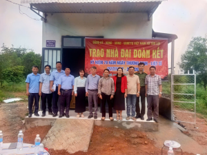 Xã Tân Lợi tổ chức bàn giao nhà Đại đoàn kết cho hộ bà Lê...