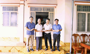 XÃ THIỆN HƯNG VẬN ĐỘNG HỖ TRỢ SỬA CHỮA NHÀ Ở CHO GIA ĐÌNH...
